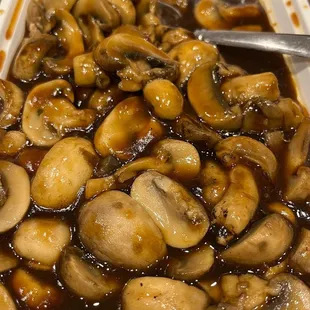 Mushrooms in oyster sauce