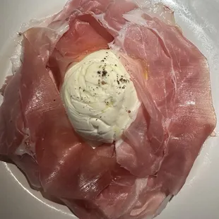 TUSCAN PROSCIUTTO E BURRATA