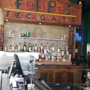 Felipe&apos;s bar