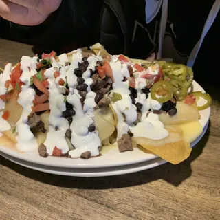 NACHOS**