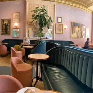 The decor is gorgeous and the staff were friendly.