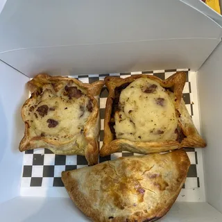 Sheppard's Pie Empanada