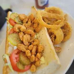 Shrimp poboy