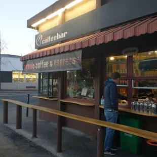 Order and pickup line at the coffeebar