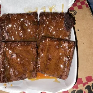 Brownie with caramel topping