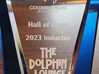 Dolphin Lounge