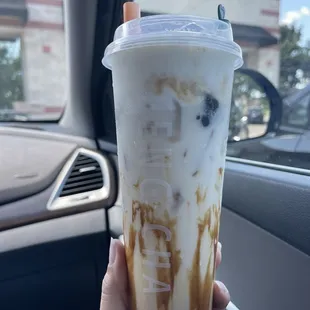 A little pick her upper