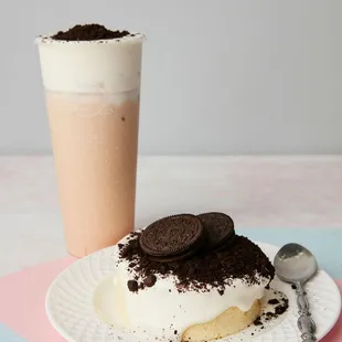 a dessert and a drink