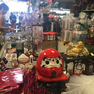 so many goodies to look at