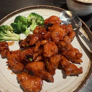 General Tso's Chicken (Lunch)