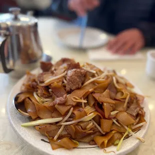 K06. Beef Chow Fun - @rayz