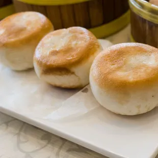 pan grilled pork bun (has shrimp)