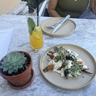 Zaatar Petite Carrots