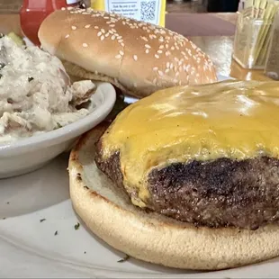 Fenwicks Burger with potato salad