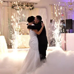 Wedding event venue |Feragne Villa | Seating for up to 220 guests | Call 817 925 4847 to schedule a tour