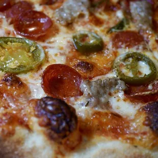 Pepperoni, Italian Sausage, jalapeños and mushrooms. @coreyd123 on ig for all your photography needs!