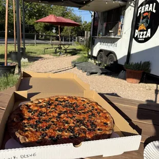food, pizza