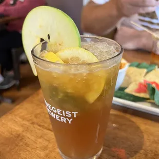 Apple cider mojito
