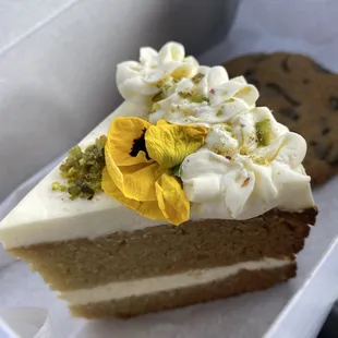 White chocolate pistachio cake 5g net carbs