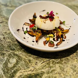 KABOCHA SQUASH AND BURRATA SALAD WITH CANDIED PECANS AND BALSAMIC GLAZE