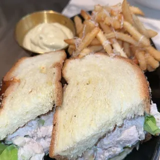 CHICKEN SALAD SANDWICH