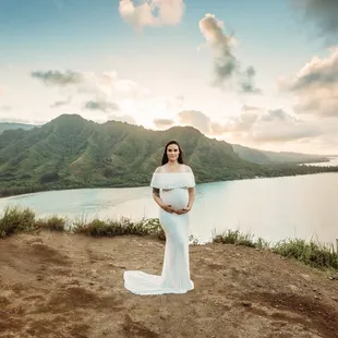 Maternity Session on the Top of Crouching Lion, Oahu, Hawaii