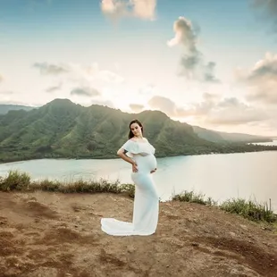 Maternity Session on the Top of Crouching Lion, Oahu, Hawaii