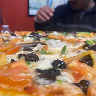 The veggie pizza, others loved it, I like the base cheese!