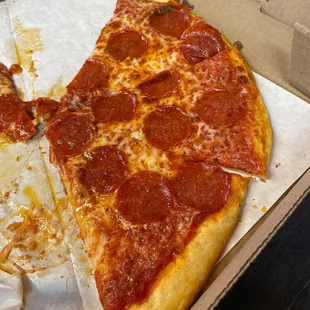 Hot and fresh. Bottom was crispy.