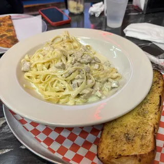 Fettuccine Alfredo