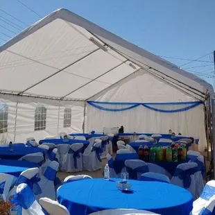 Tent 20x30 with around tables and chairs