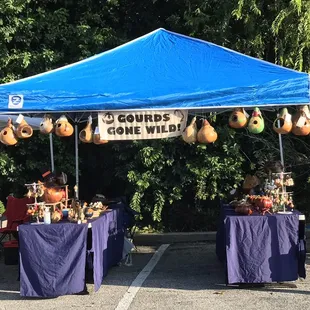 Farmers-art market is back!