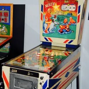 Very popular pin enjoyed by folks in the 1960's