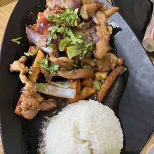 Pollo Saltado