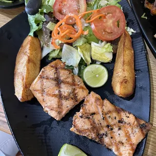 Salmon a La Parrilla Hu