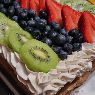 Pastel de Mil hojas muy delicioso se los recomiendo y sobre todo los precios muy básicos yo le  doy diez de diez por delicia