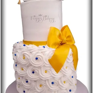 Graduation cake 2023 size 9 anf 6 inches