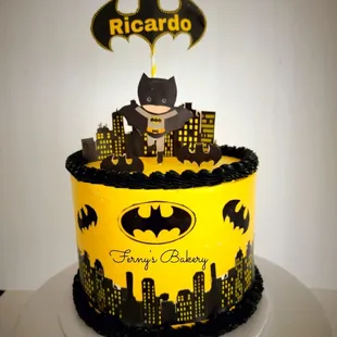 #batmancake #batman #batmanbirthday  #batmanparty #batmancake