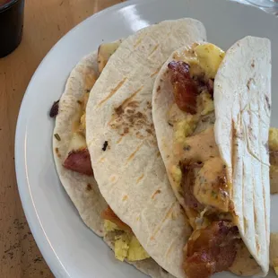 Breakfast taco&apos;s