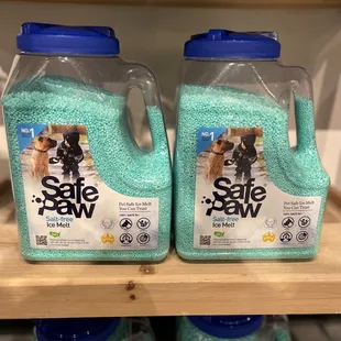 The safest option for melting ice - this brand won't burn paws or poison pets if ingested!
