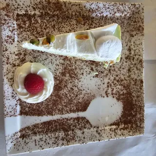 Pistachio Cheesecake