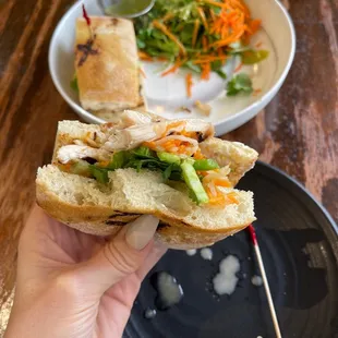 Chicken bahn mi