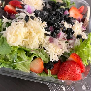 Strawberry Blueberry Cashew Salad