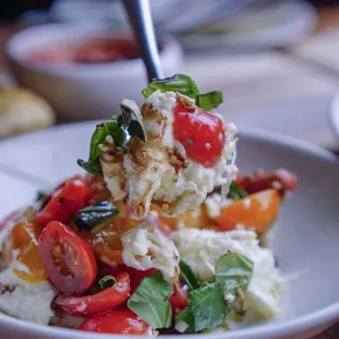 Buffalo Mozzarella Salad - IG: @nelson_eats