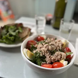 Arugula and Tuna Salad