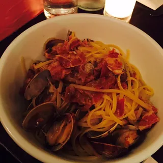Linguini Fini with Baby Clams and Bacon