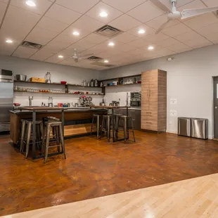 Full service kitchen