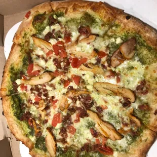 Ecto Pesto pizza