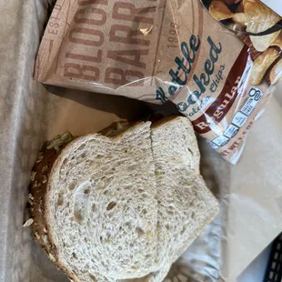 Pesto chicken sandwich