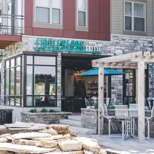 the outside of the restaurant